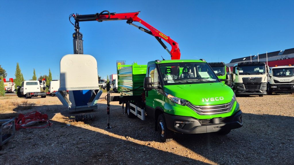 PALFINGER PK 7.501 SLD 5 and Three-Way Tipper for Čistoća Rijeka